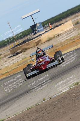 media/Jun-04-2022-CalClub SCCA (Sat) [[1984f7cb40]]/Group 3/Qualifying (Sweeper)/